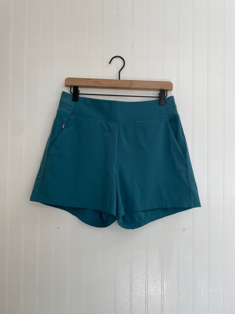 ATHLETA Brooklyn Short 3.5” Inseam in Borealis Green Teal Casual Travel Size 8 - Picture 4 of 11
